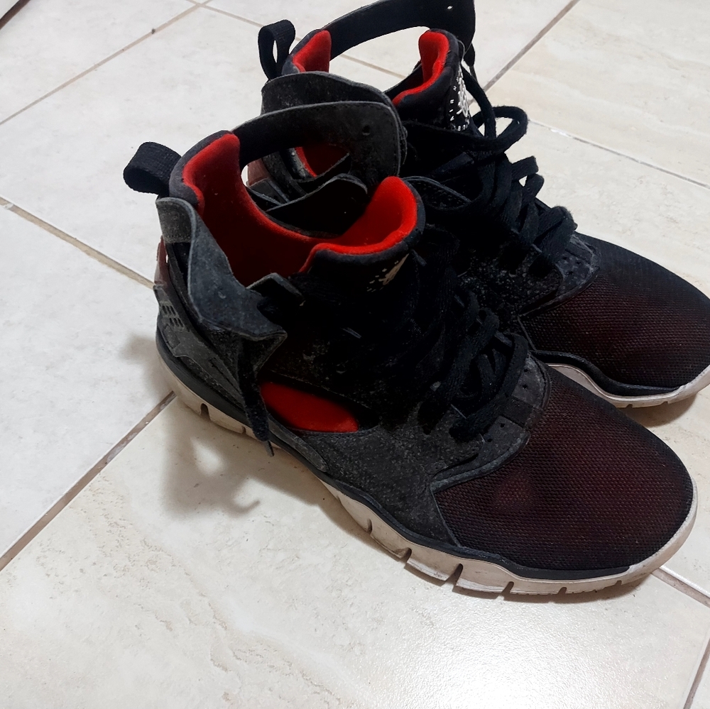 Used nike hurrache